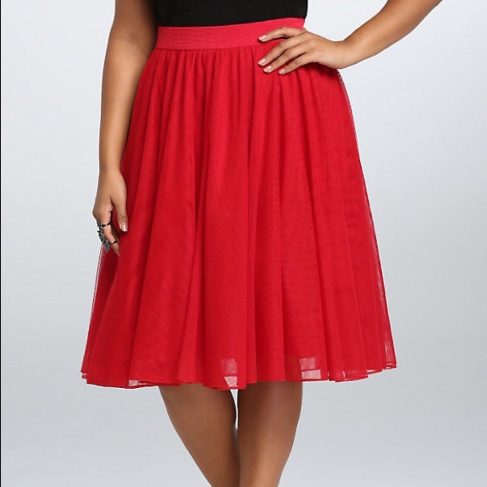 Torrid Red Tulle Midi skirt size 4x